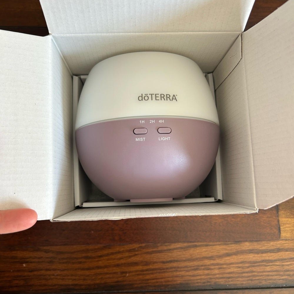 doTERRA White and Purple Aroma Diffuser